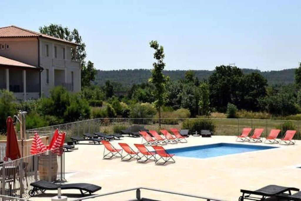 Le Soleil D Eugenie Appartement Dans Residence Avec Piscine Commune Pres De Carcassonne Olonzac Exterior photo